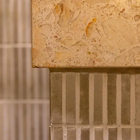 Апартаменти Old Town Historic *